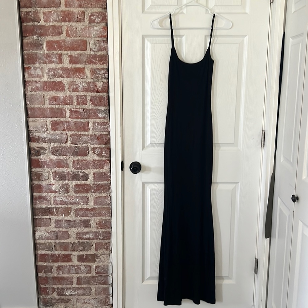 Skims Black Onyx lounge dress size medium EUC